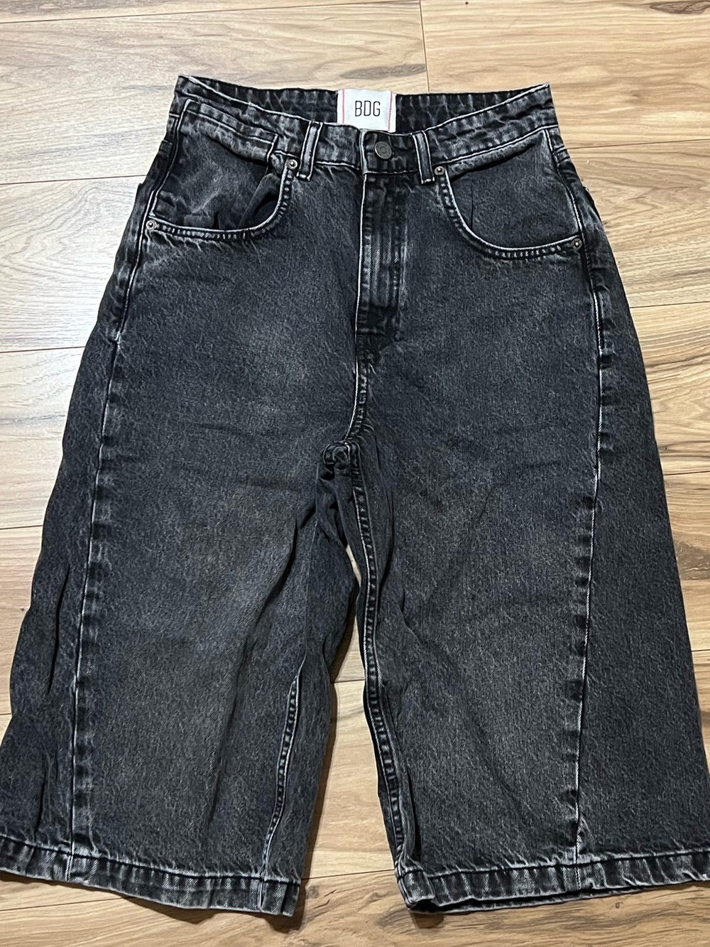 BDG Black Washed Boyfriend Wide-Leg Jorts